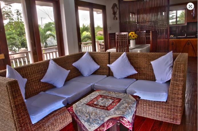 Hotel Casa De Miguelitos à Tagaytay City Extérieur photo