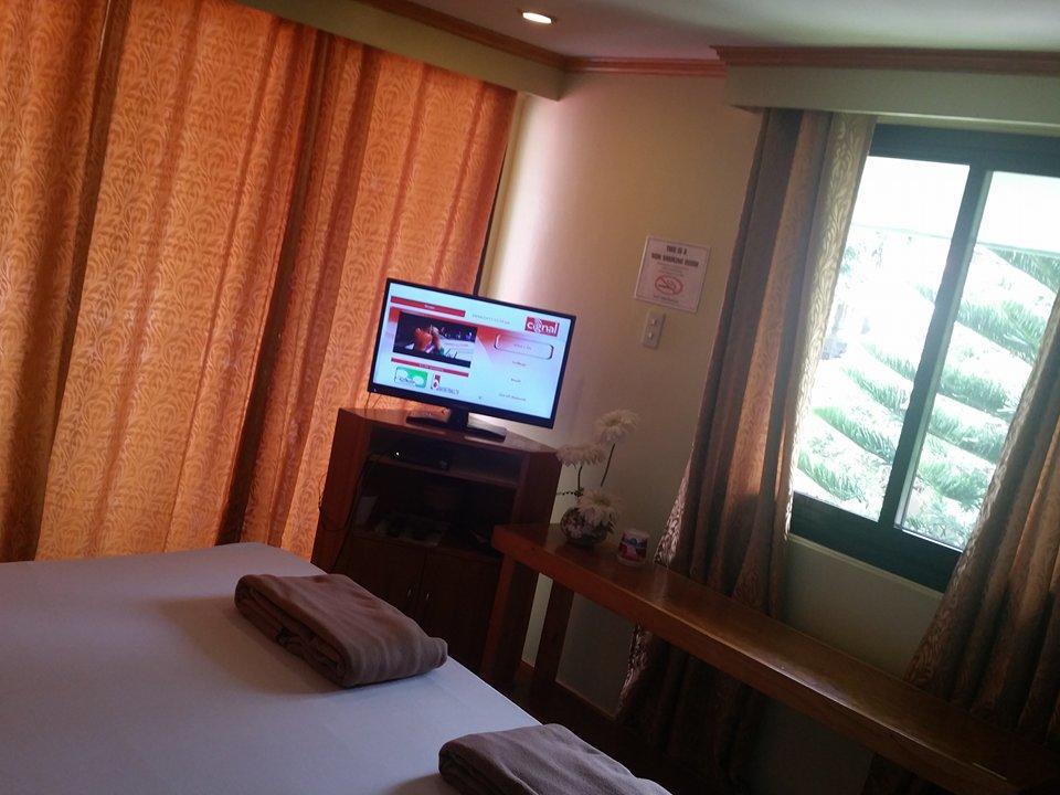 Hotel Casa De Miguelitos à Tagaytay City Extérieur photo