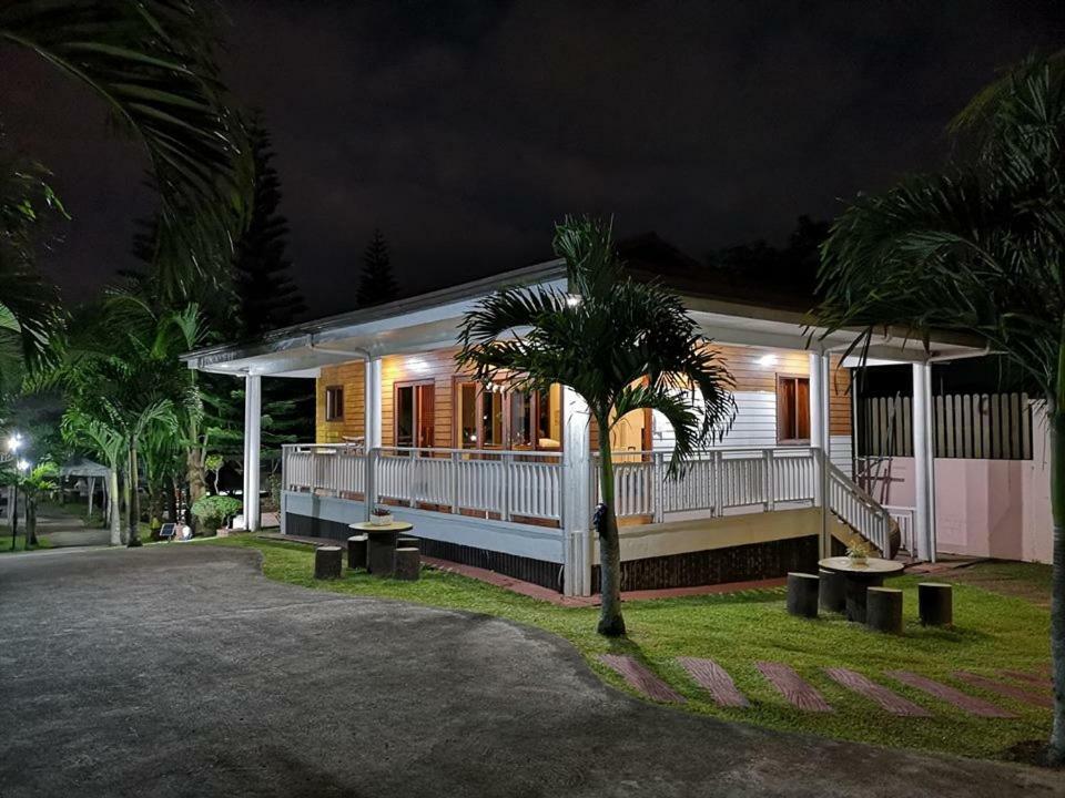 Hotel Casa De Miguelitos à Tagaytay City Extérieur photo
