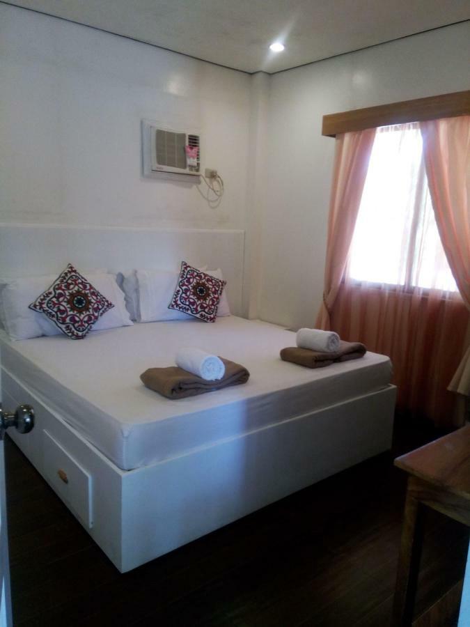 Hotel Casa De Miguelitos à Tagaytay City Extérieur photo