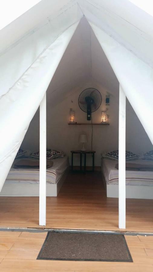 Hotel Casa De Miguelitos à Tagaytay City Extérieur photo
