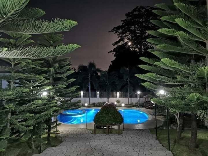 Hotel Casa De Miguelitos à Tagaytay City Extérieur photo